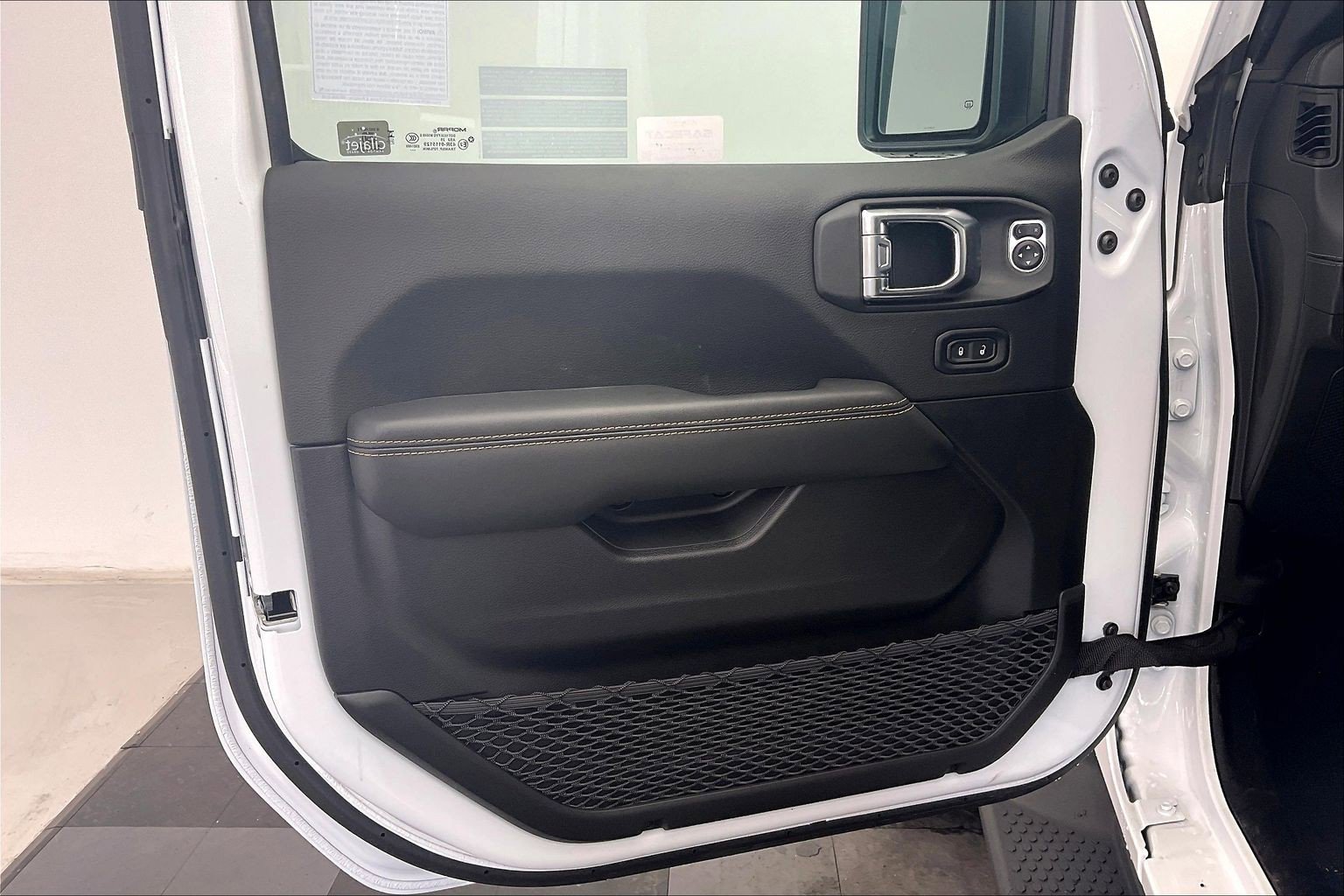 New 2026 Jeep Wrangler Sahara AWD/4WD image 12