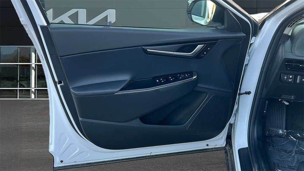 New 2025 Kia EV6 Wind image 12