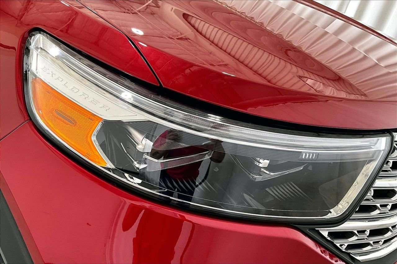 Certified 2024 Ford Explorer Limited w/ Limited Technology Package image 28