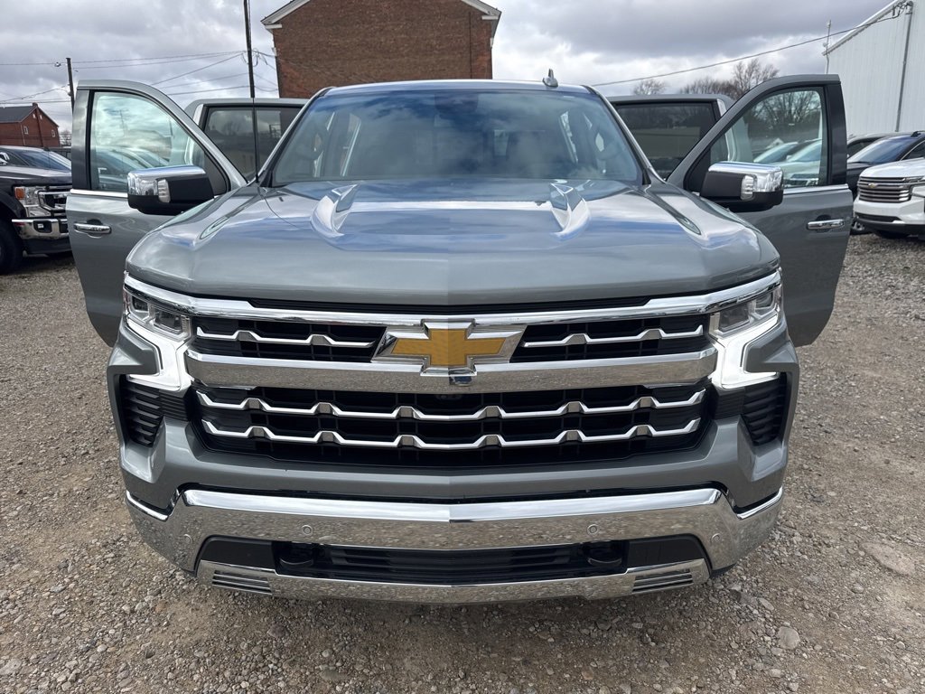Used 2023 Chevrolet Silverado 1500 LTZ w/ LTZ Premium Package image 46