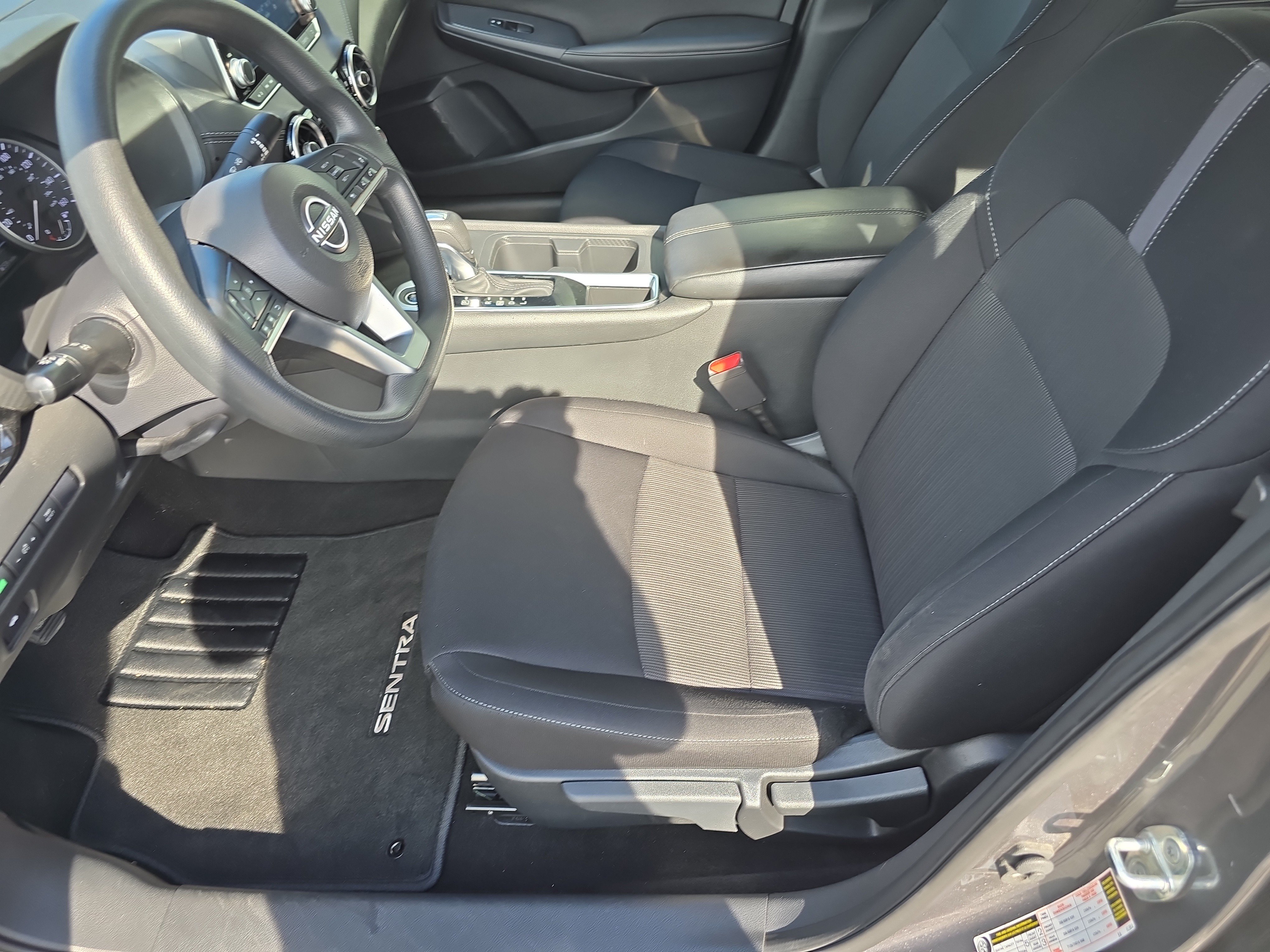 Used 2024 Nissan Sentra SV FWD image 20