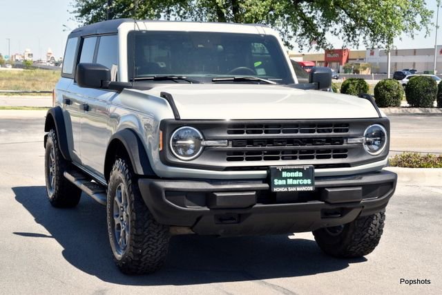 Used 2022 Ford Bronco 4-Door image 2