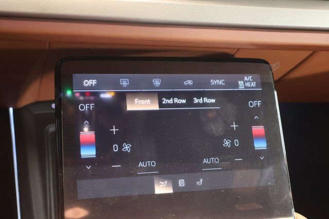 New 2026 Cadillac Vistiq Platinum image 19