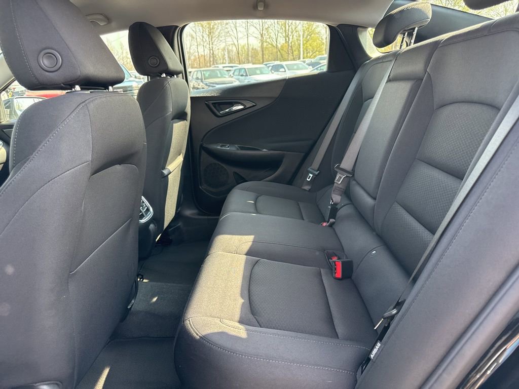Used 2024 Chevrolet Malibu LT w/ Midnight Edition image 10