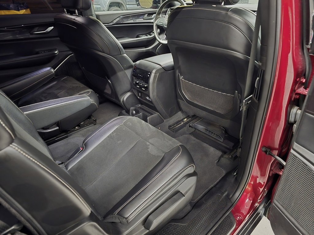 Used 2022 Jeep Grand Cherokee L Laredo image 31