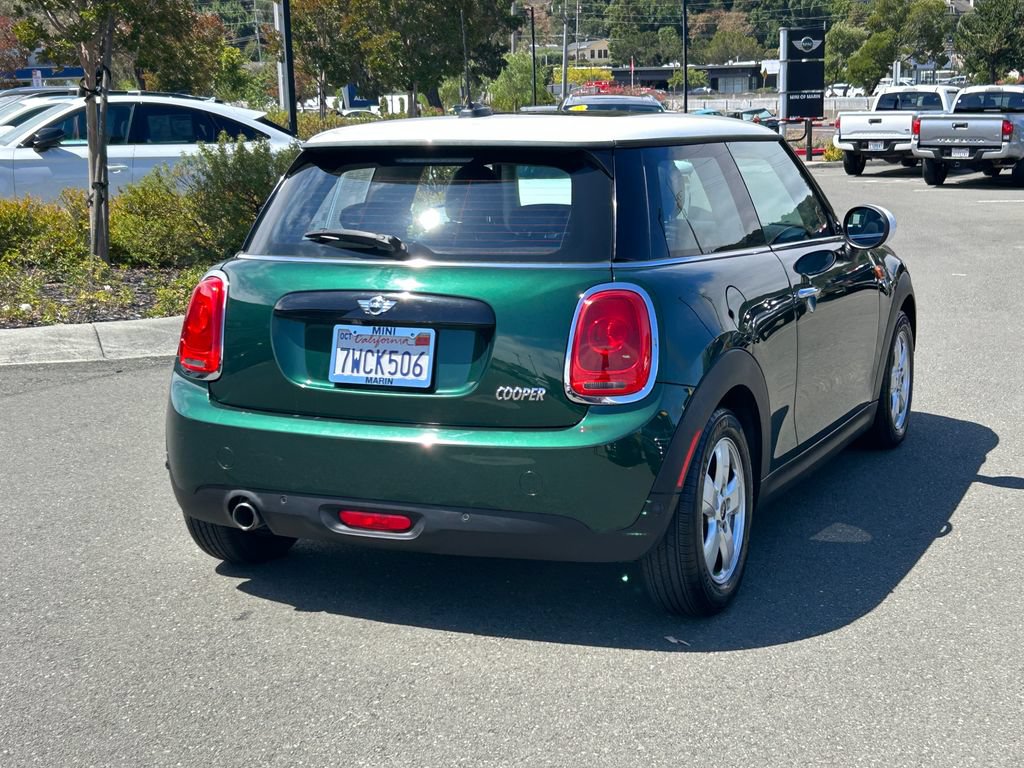 Used 2017 MINI Cooper 2-Door Hardtop FWD image 5