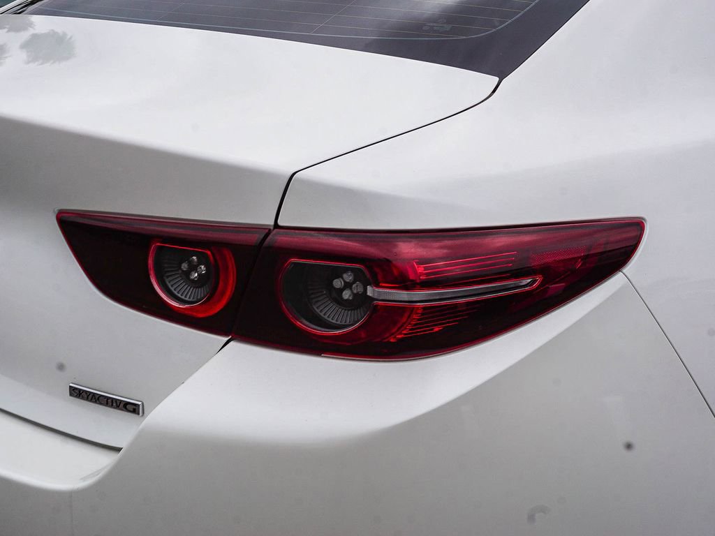 Used 2020 MAZDA MAZDA3 Sedan w/ Premium Package FWD image 7