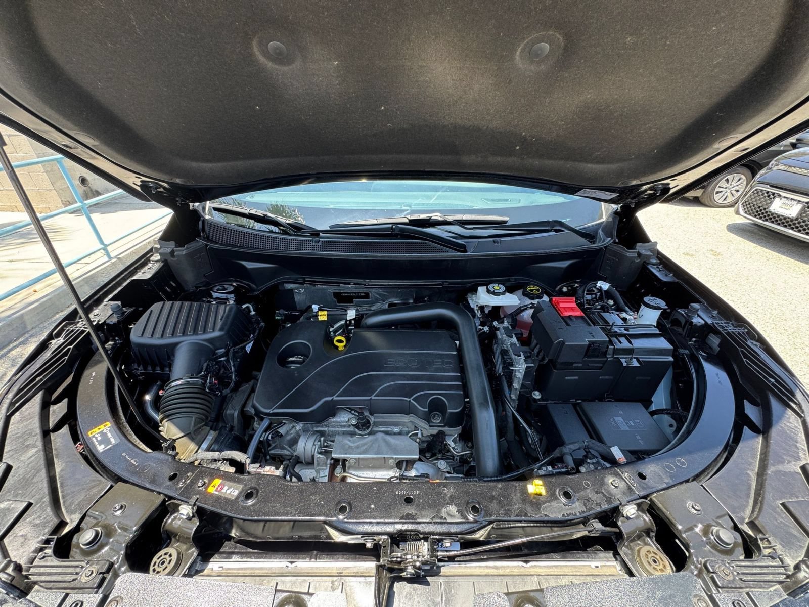 Used 2025 Chevrolet Equinox LT FWD image 33