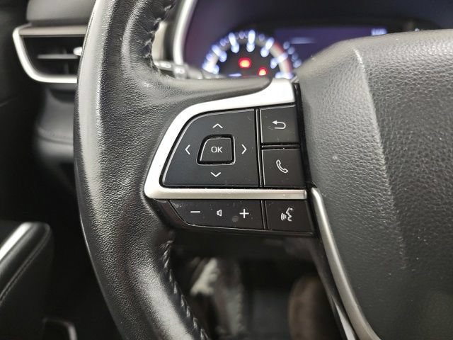 Used 2023 Toyota Highlander XLE AWD/4WD image 19