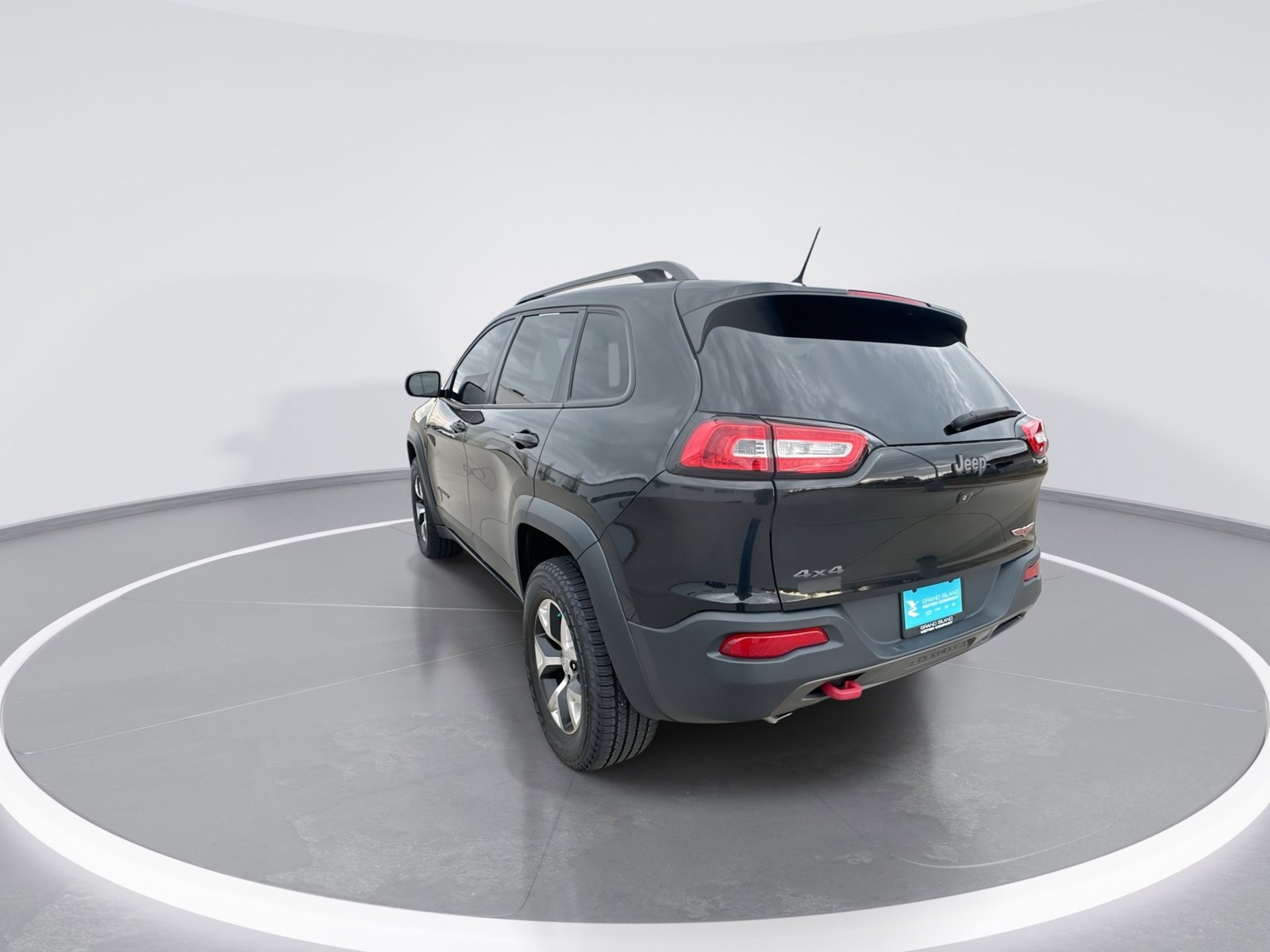 Used 2015 Jeep Cherokee Trailhawk w/ Comfort/Convenience Group AWD/4WD image 6