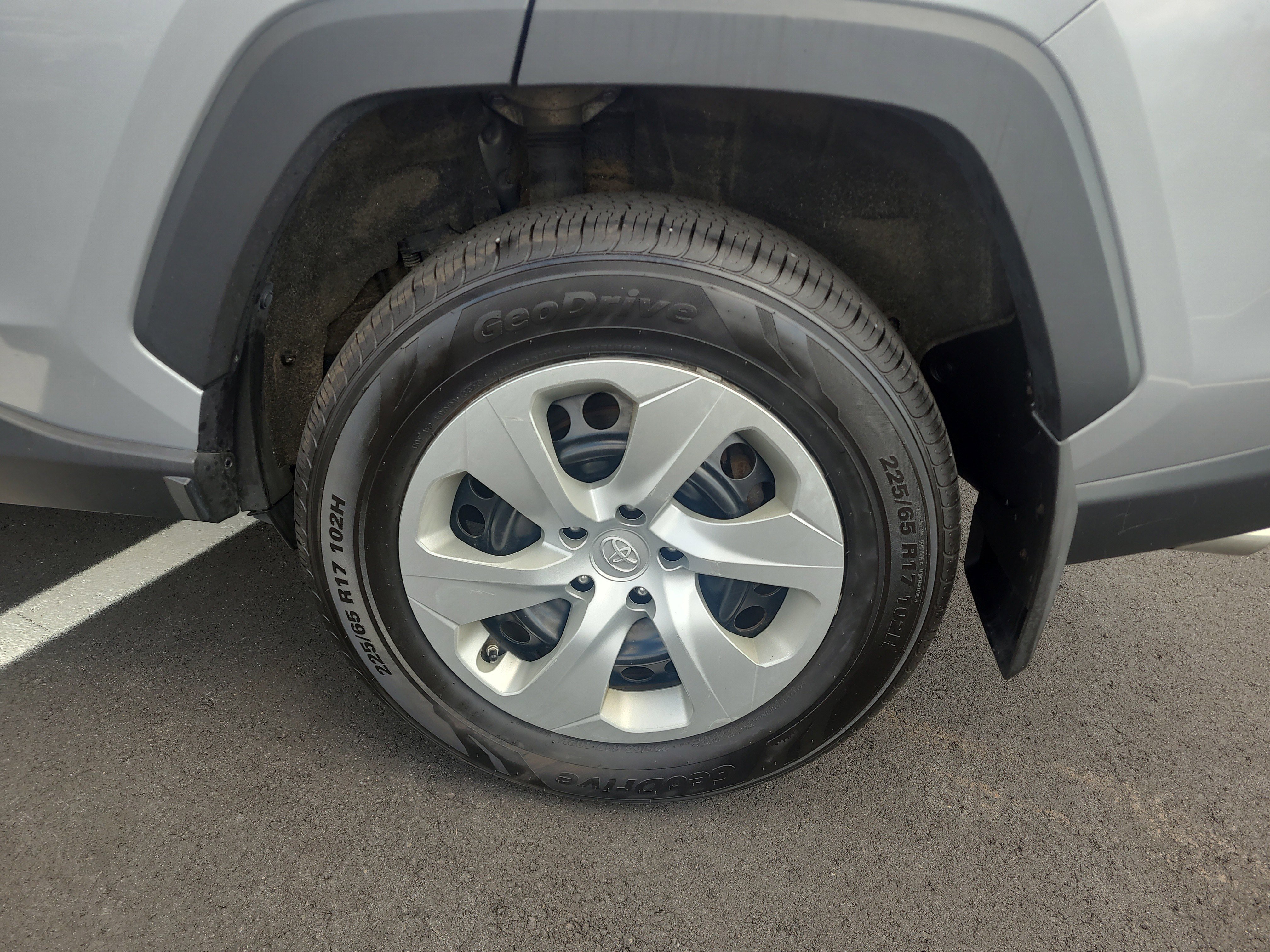 Certified 2021 Toyota RAV4 LE image 10