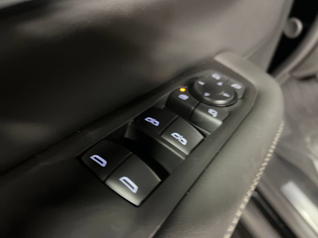 New 2026 GMC Yukon XL Elevation w/ Elevation Premium Package AWD/4WD image 16