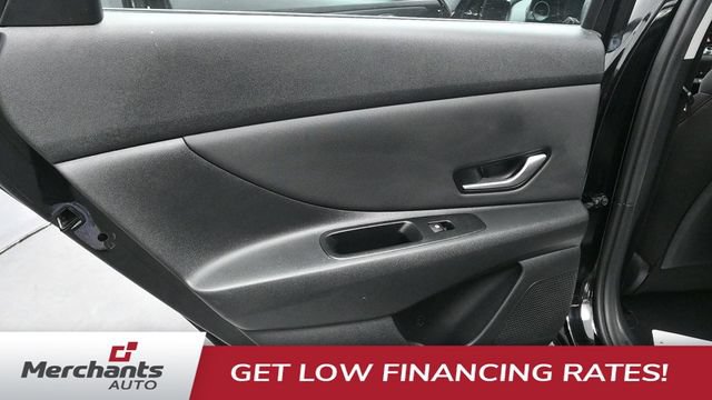 Used 2023 Hyundai Elantra SEL w/ Convenience Package FWD image 15