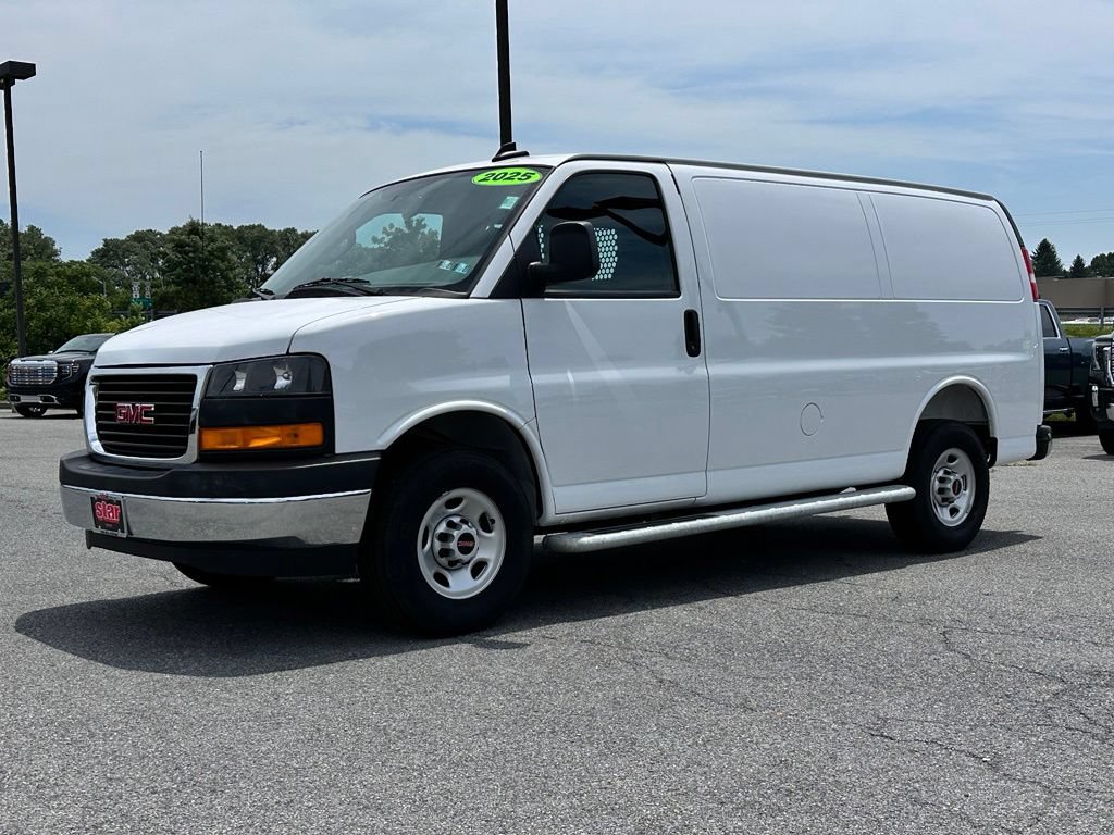 Used 2025 GMC Savana 2500 w/ Driver Convenience Package RWD image 2