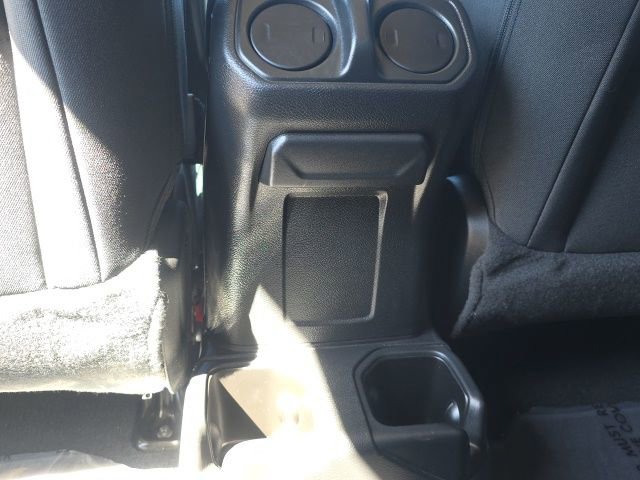 Used 2023 Jeep Gladiator Sport image 21