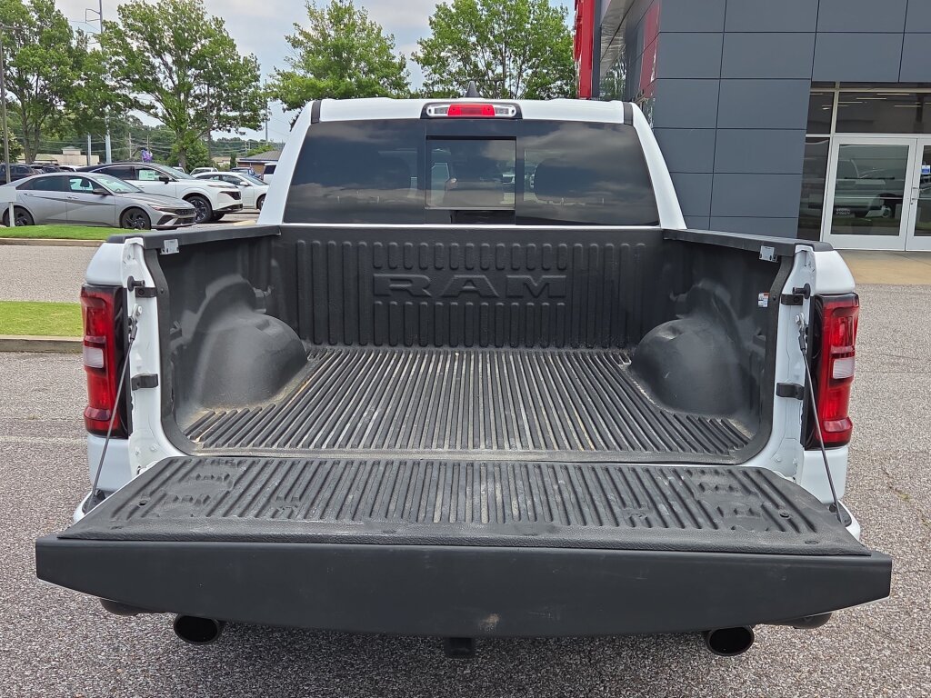 Used 2025 RAM 1500 Big Horn AWD/4WD image 13