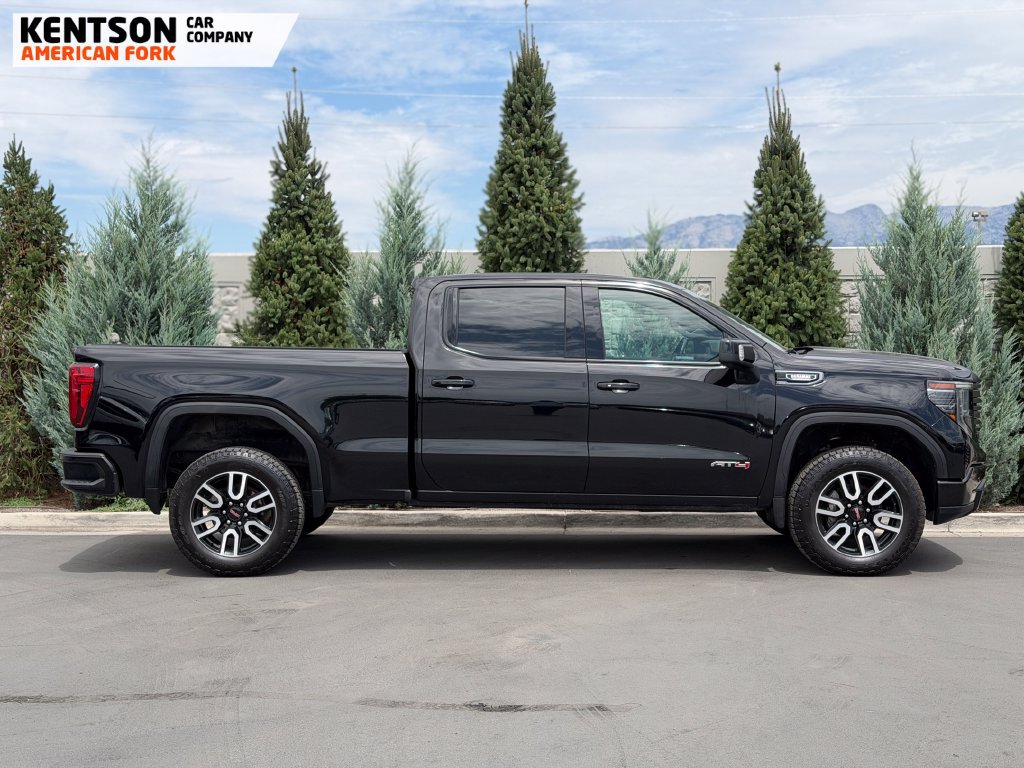 Used 2024 GMC Sierra 1500 AT4 w/ Technology Package AWD/4WD image 9