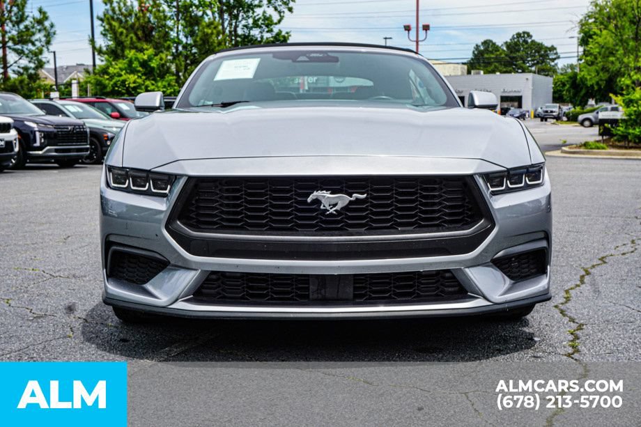 Used 2025 Ford Mustang Premium RWD image 9
