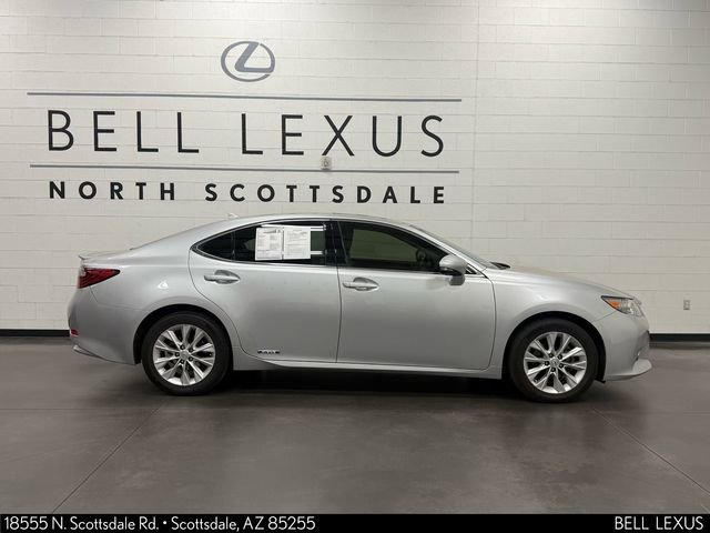 Used 2013 Lexus ES 300h w/ Luxury Pkg image 3