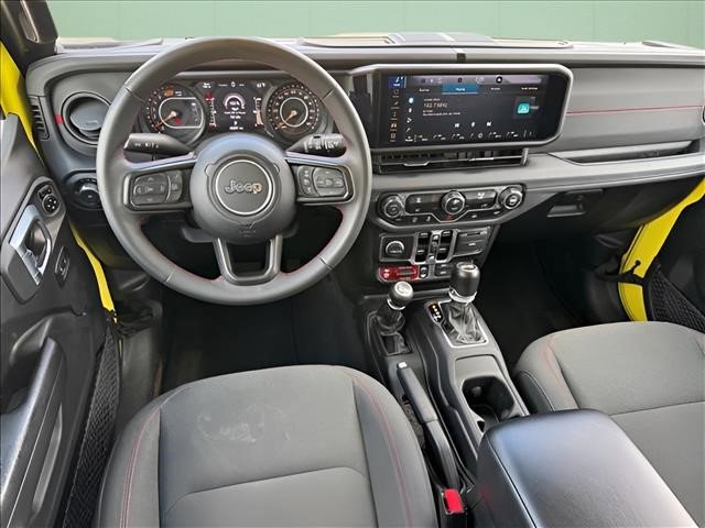 Used 2024 Jeep Wrangler Unlimited Rubicon AWD/4WD image 15
