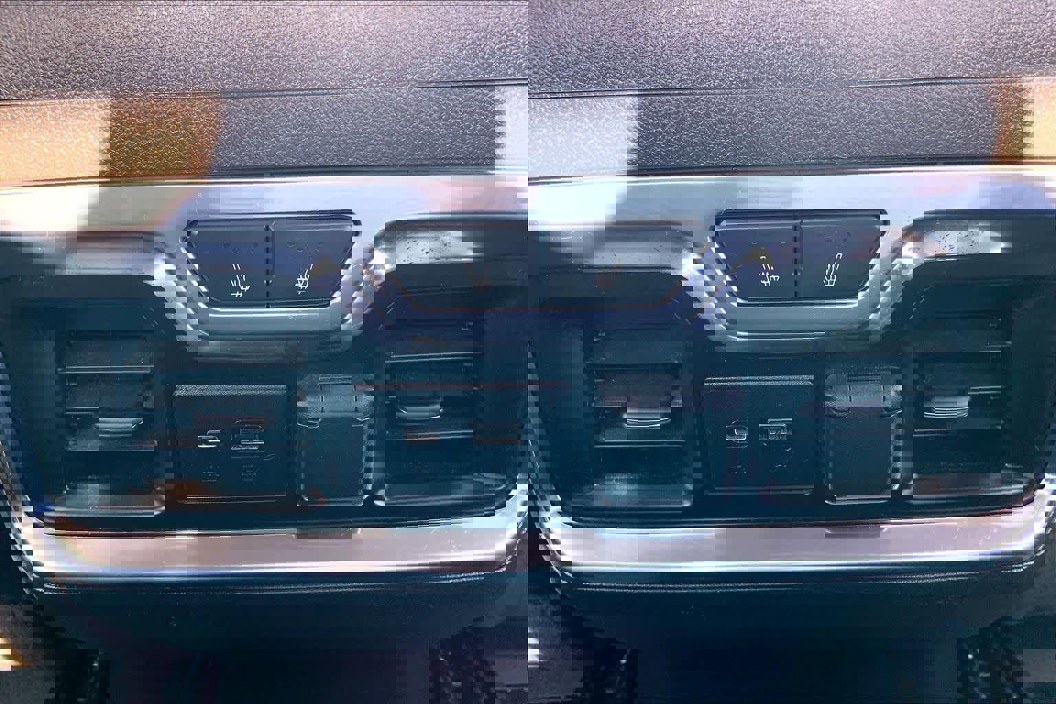 Used 2021 Chevrolet Silverado 1500 LTZ image 35