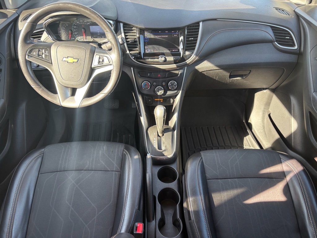 Used 2020 Chevrolet Trax LT w/ LT Convenience Package image 2