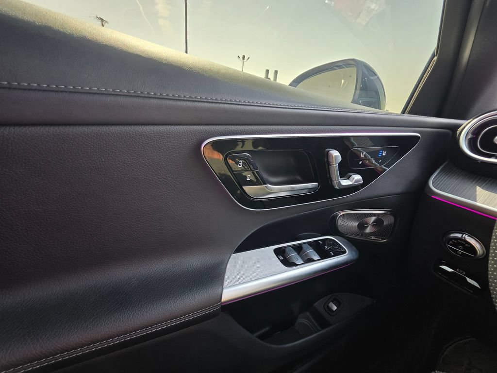 Used 2023 Mercedes-Benz GLC 300 4MATIC image 21