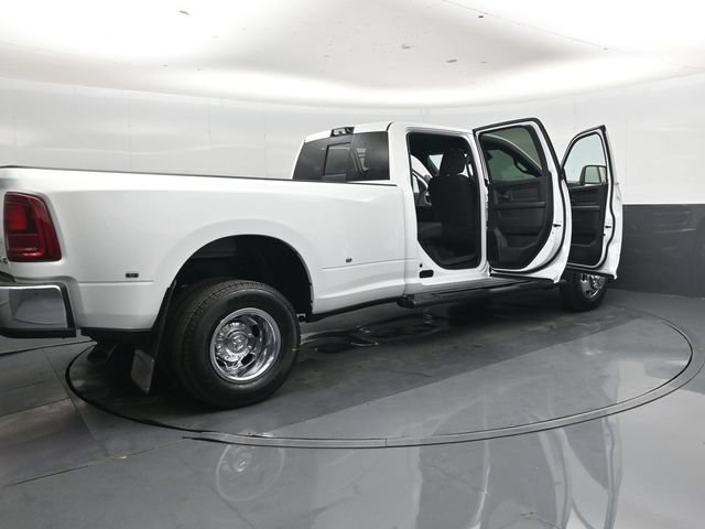 New 2026 RAM 3500 Tradesman AWD/4WD image 46