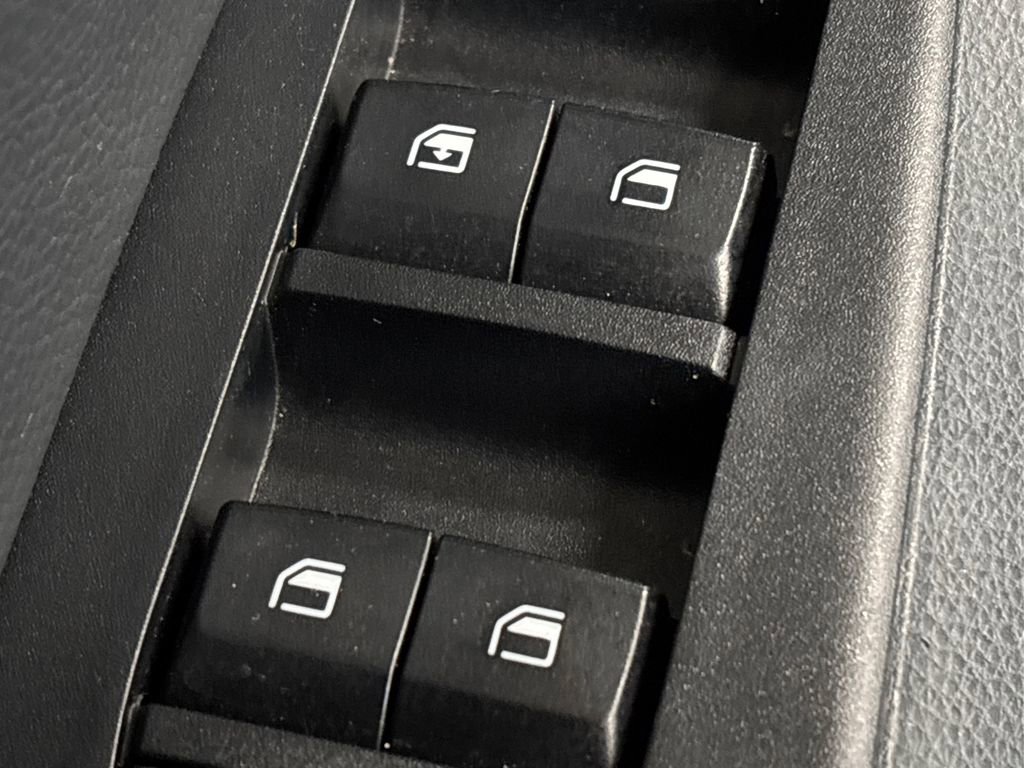 Certified 2023 Kia Seltos Nightfall Edition image 31