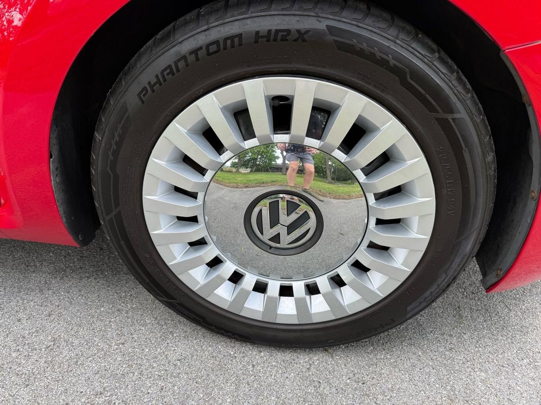Used 2013 Volkswagen Beetle 2.5 FWD image 14