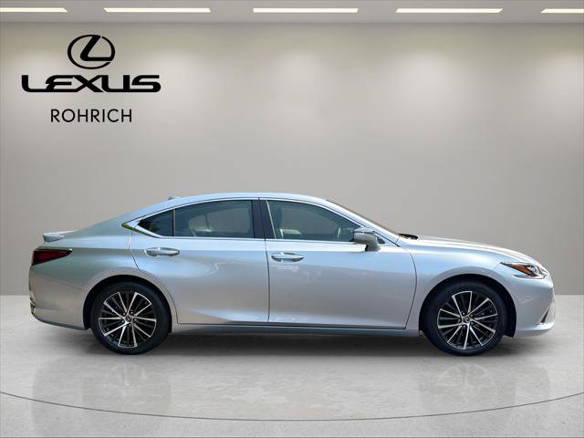 Certified 2024 Lexus ES 300h w/ Premium Package FWD image 8
