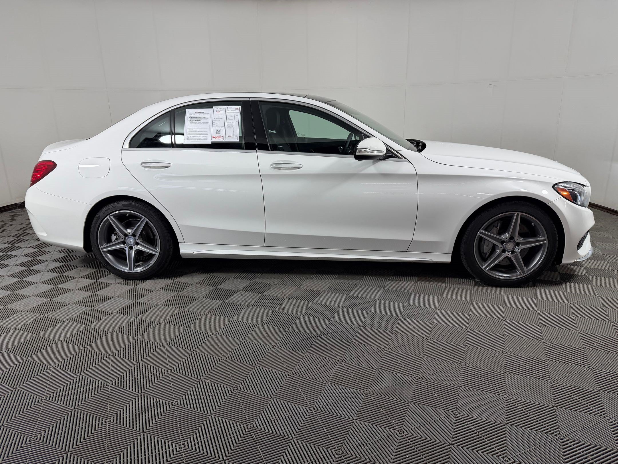 Used 2015 Mercedes-Benz C 400 4MATIC image 8