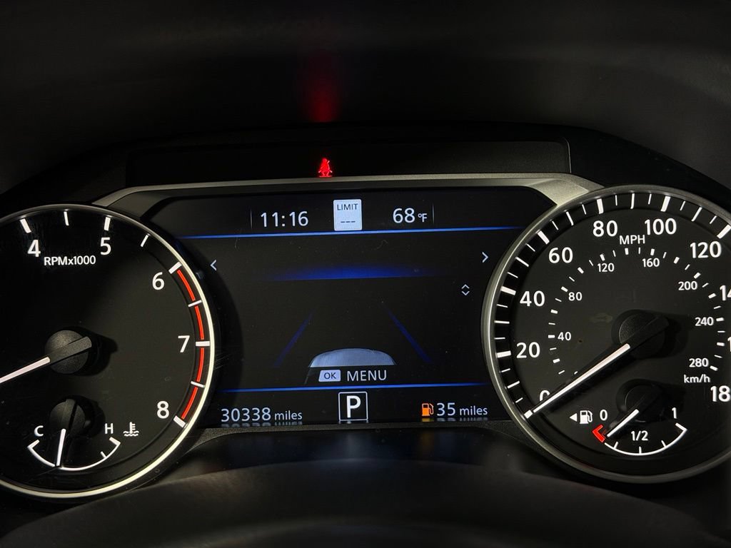 Used 2023 Nissan Altima 2.0 SR FWD image 15