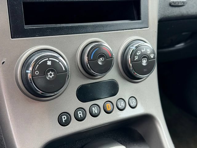 Used 2006 Pontiac Torrent 2WD image 9
