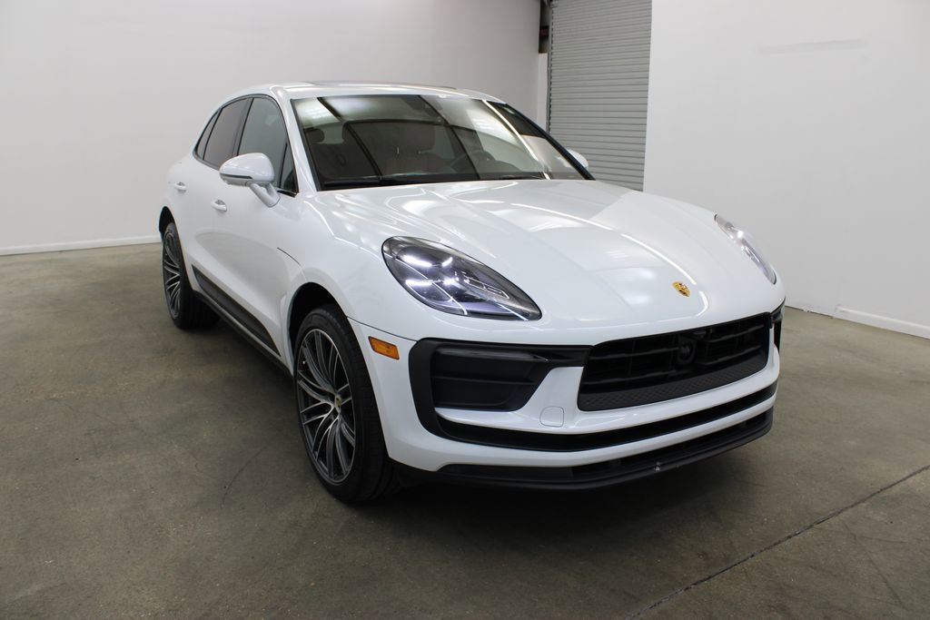 New 2024 Porsche Macan image 9