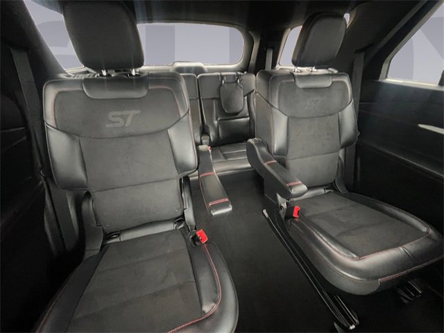 Used 2025 Ford Explorer ST image 18