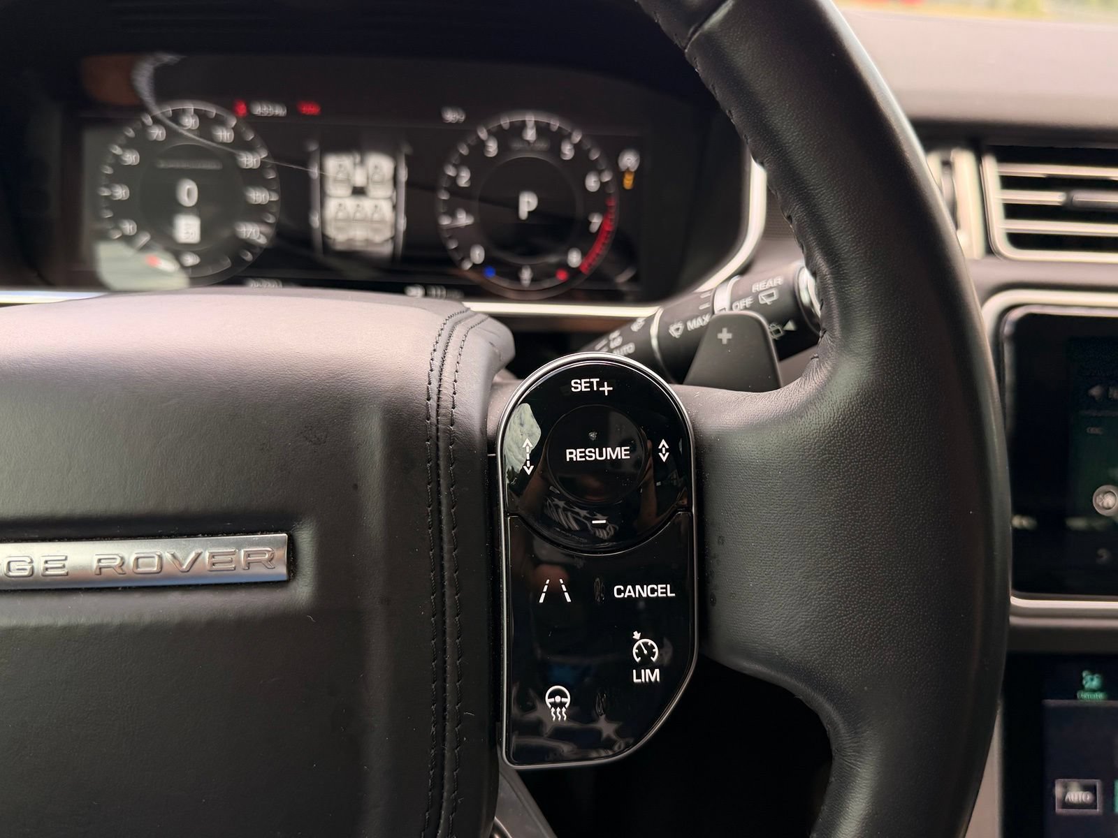 Used 2018 Land Rover Range Rover Supercharged AWD/4WD image 41