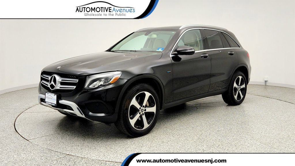 Used 2019 Mercedes-Benz GLC 350e 4MATIC image 1