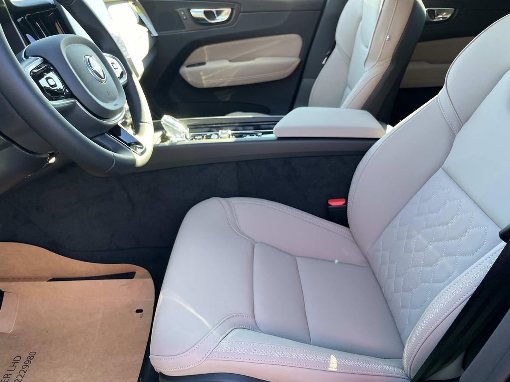 New 2026 Volvo XC60 B5 Plus w/ Protection Package Premier image 25