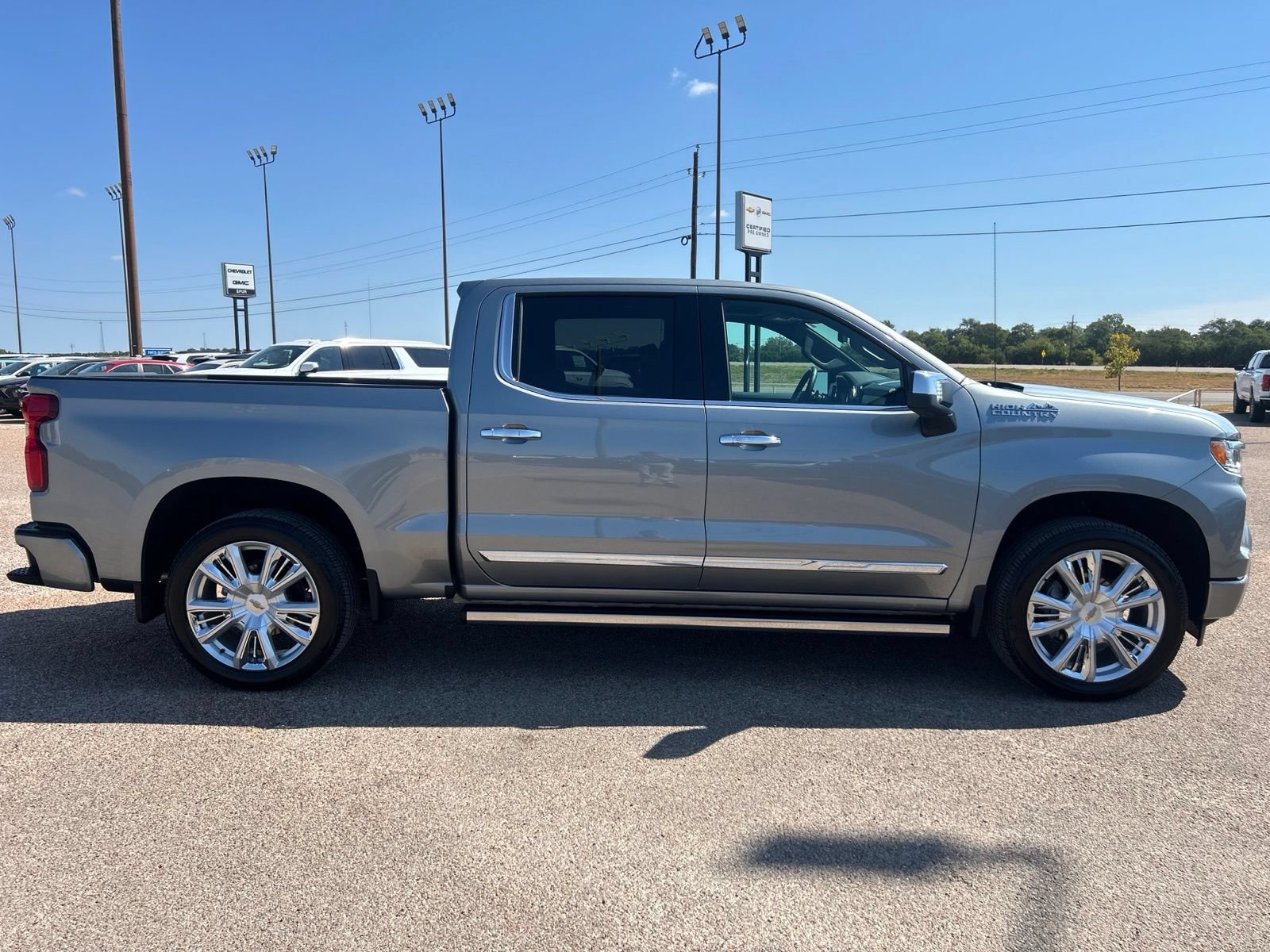 Used 2026 Chevrolet Silverado 1500 High Country AWD/4WD image 6