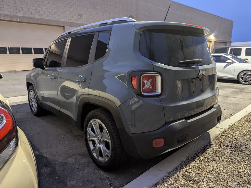 Used 2017 Jeep Renegade Limited w/ Advanced Technology Group FWD image 6