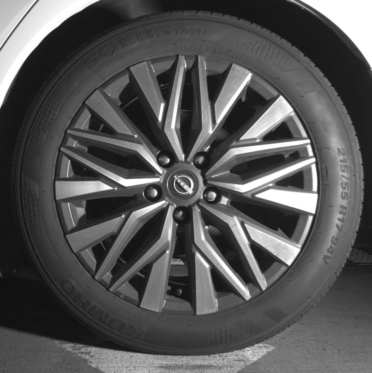 Used 2025 Nissan Altima 2.5 SV image 14