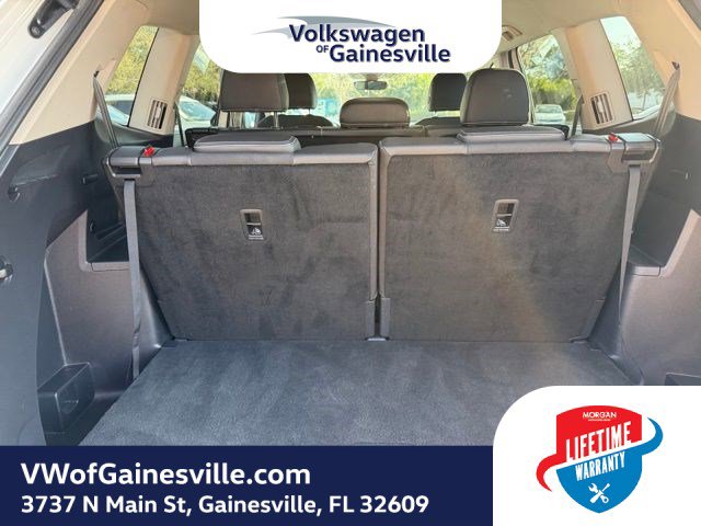 Used 2025 Volkswagen Atlas SE image 7