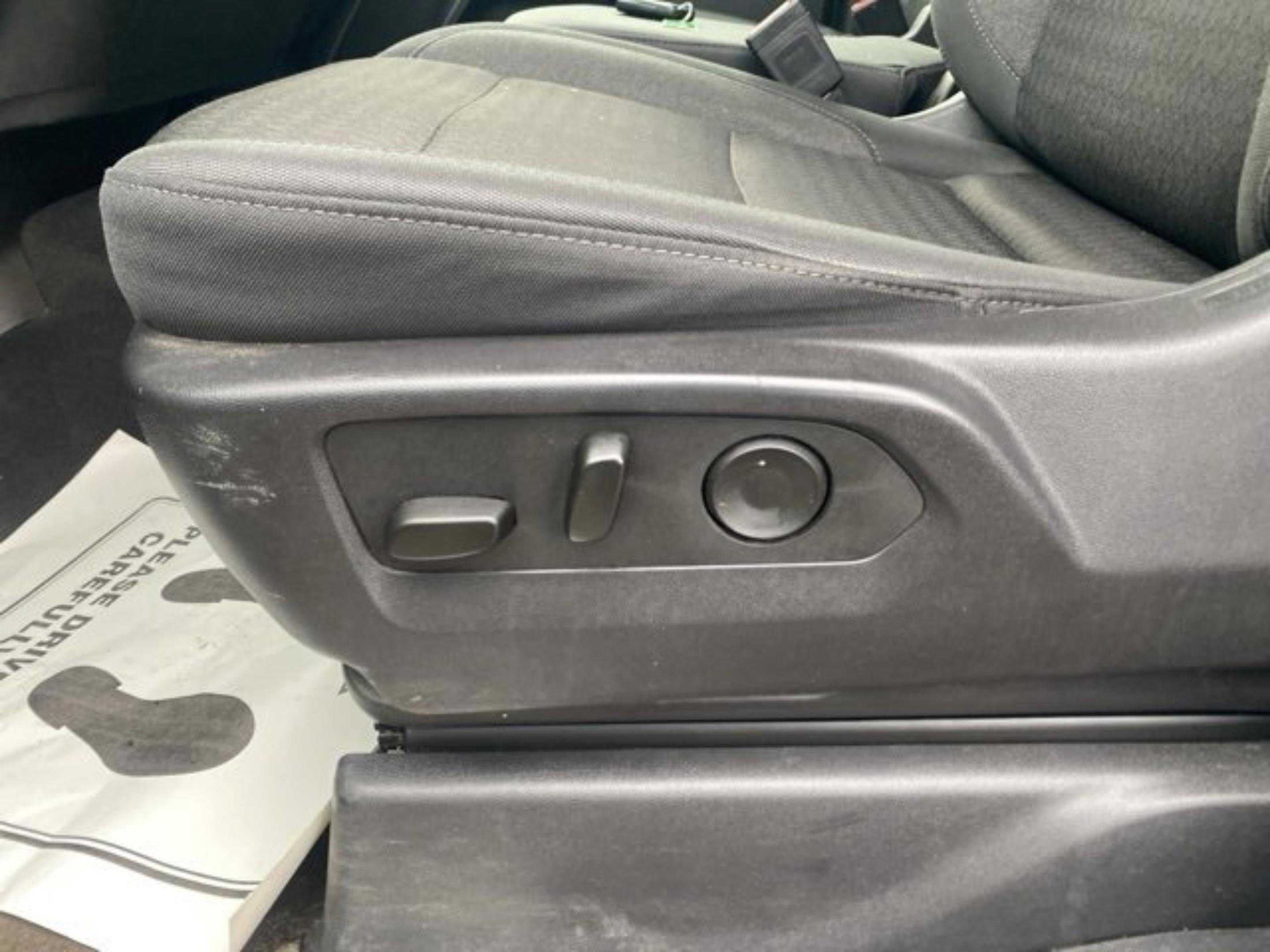 Used 2025 Chevrolet Silverado 1500 LT image 15