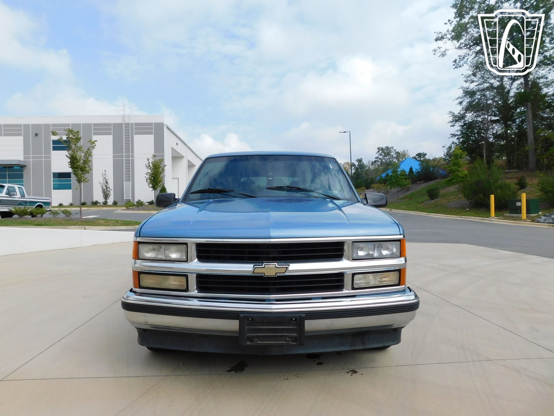 Used 1995 Chevrolet Suburban image 4