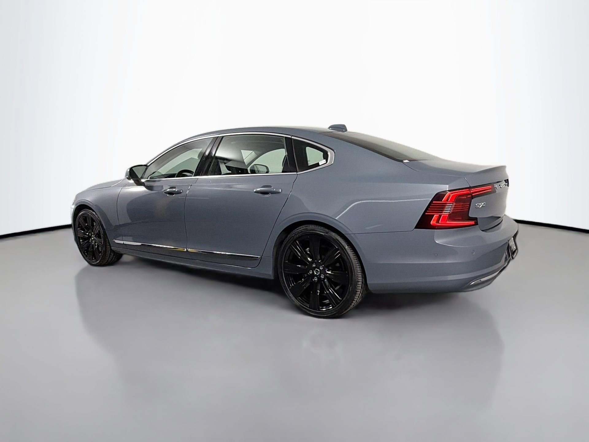 Used 2023 Volvo S90 B6 Ultimate w/ Protection Package Premier image 8