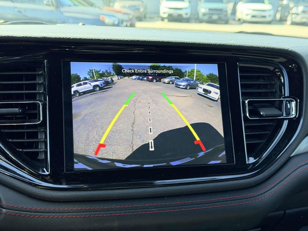 Used 2025 Dodge Durango GT AWD/4WD image 10