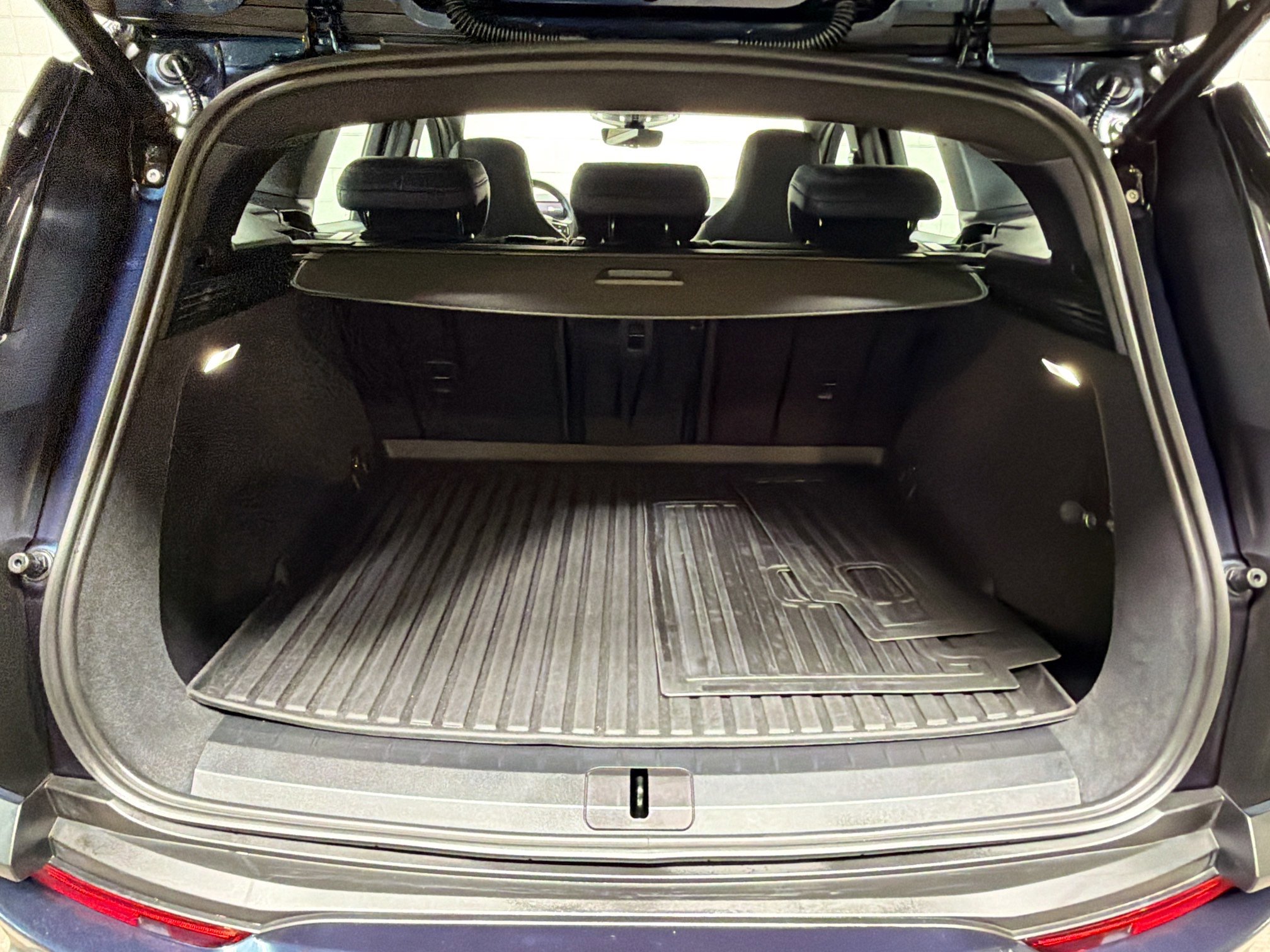 Used 2023 Fisker Ocean One AWD/4WD image 12