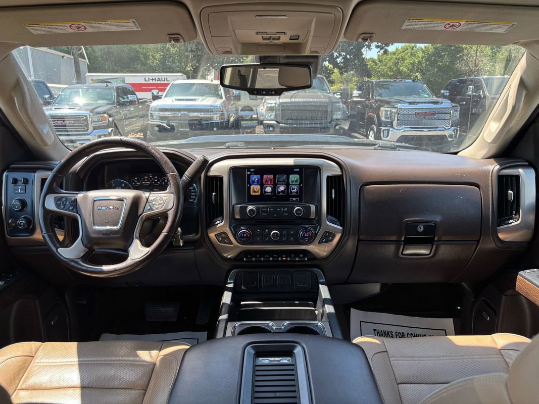 Used 2018 GMC Sierra 2500 Denali w/ Duramax Plus Package AWD/4WD image 32