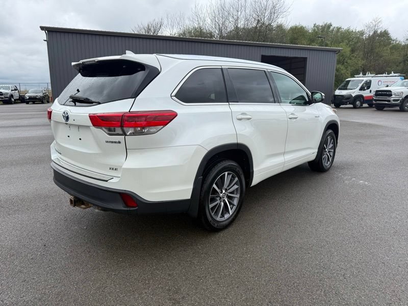 Used 2017 Toyota Highlander XLE AWD/4WD image 8